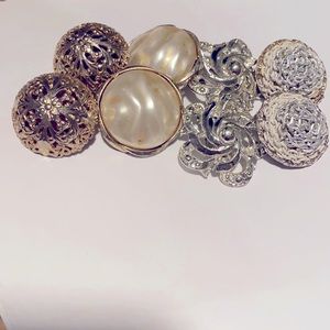 4pr vintage clip on earrings